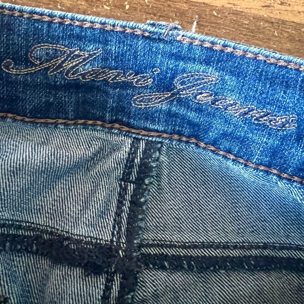 Mavi Sonja Mid-Rise Straight Leg Jeans - Size 28 (Measures 30") - Picture 10 of 12
